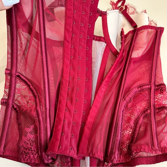 Victoria’s Secret Beautiful Sexy Lace Corset Bustier Size 32D - Picture 6 of 11